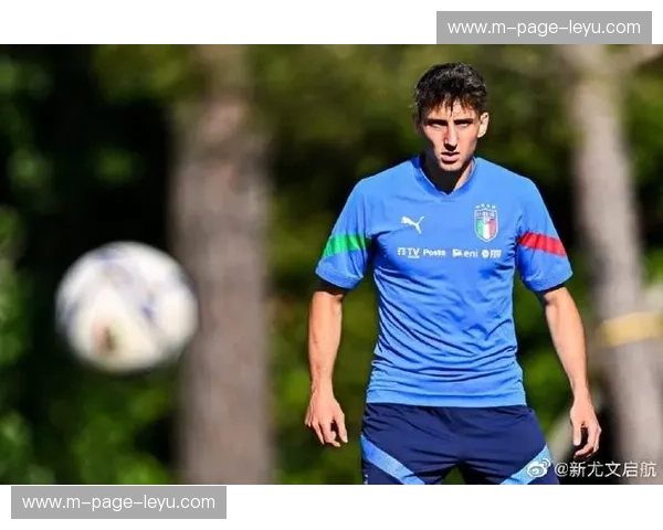 巴西左后卫桑德罗成防线隐患 35岁高龄面临体能考验